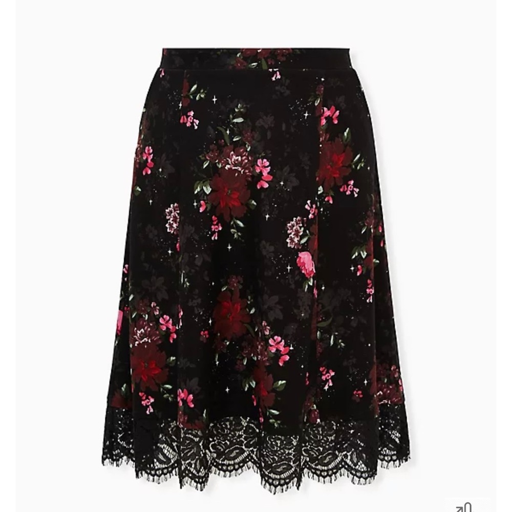 Torrid Premium Ponte Skirt with Lace, pockets